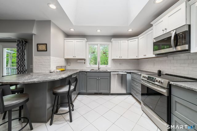148 Colonial Drive, Southbury, CT 06488