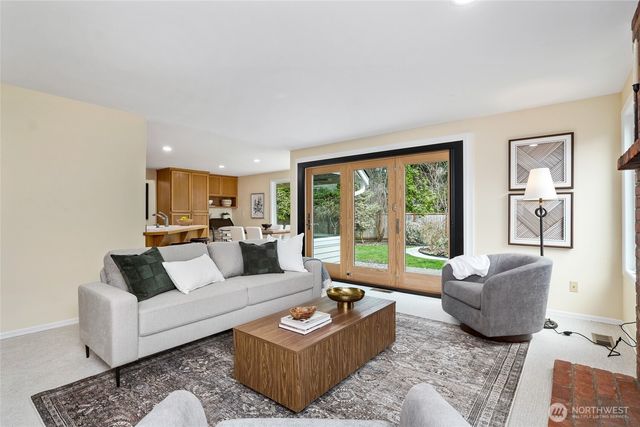 2138 221st Place NE, Sammamish, WA 98074