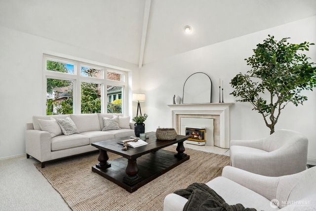 2138 221st Place NE, Sammamish, WA 98074