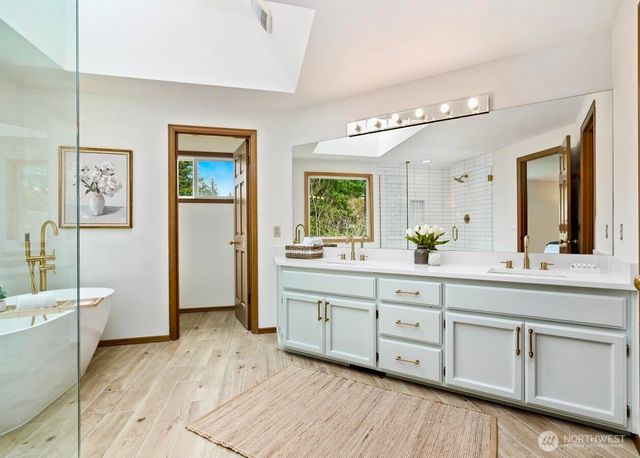 2138 221st Place NE, Sammamish, WA 98074