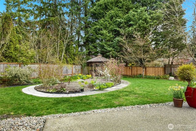 2138 221st Place NE, Sammamish, WA 98074