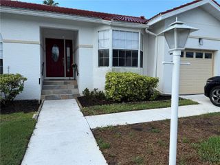 4716 61ST AVENUE TERRACE W 4716, Bradenton, FL 34210