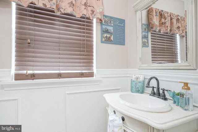 38 CLIFFORD AVE, West Deptford, NJ 08093