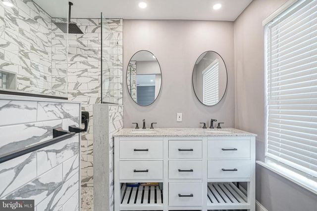 38 CLIFFORD AVE, West Deptford, NJ 08093