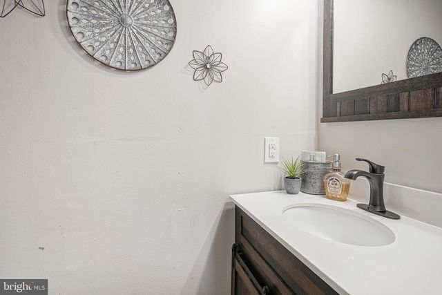 38 CLIFFORD AVE, West Deptford, NJ 08093