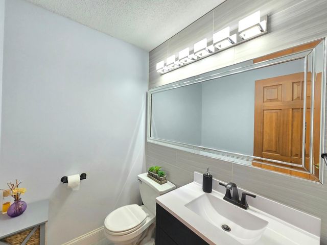 4625 Edinbrook Terrace, Brooklyn Park, MN 55443