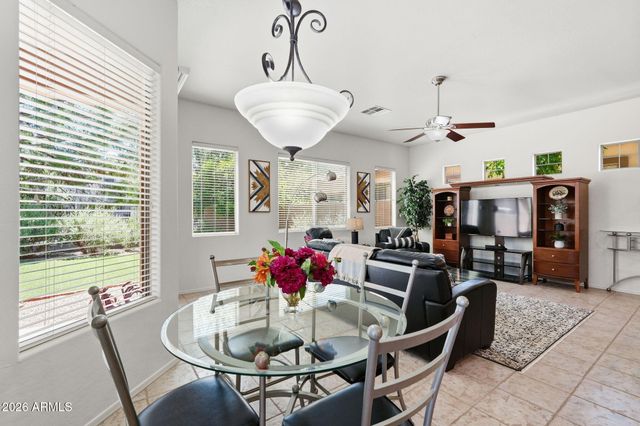 2015 W Olive Way, Chandler, AZ 85248