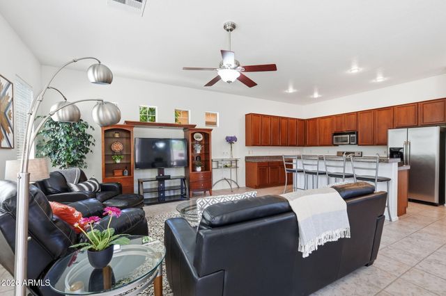 2015 W Olive Way, Chandler, AZ 85248