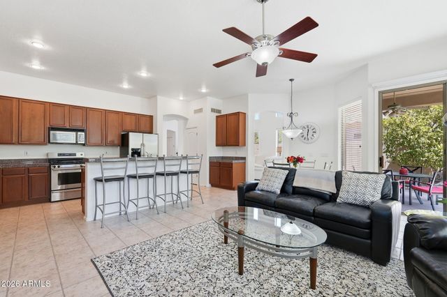 2015 W Olive Way, Chandler, AZ 85248