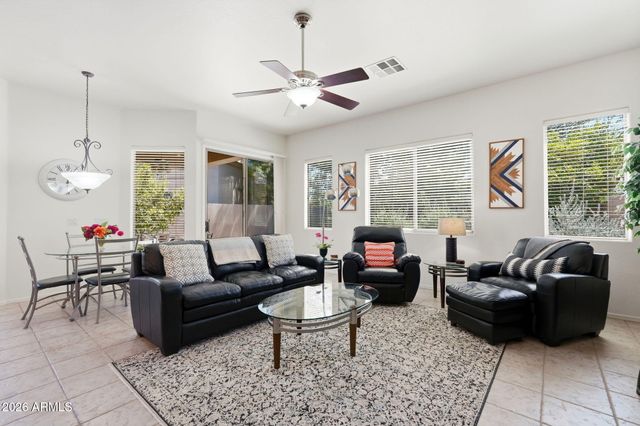 2015 W Olive Way, Chandler, AZ 85248