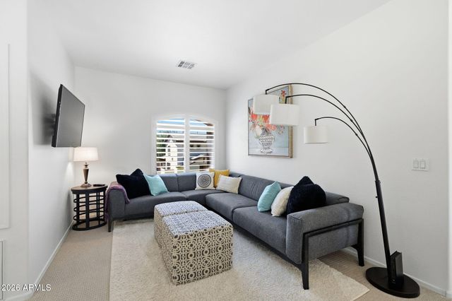 2015 W Olive Way, Chandler, AZ 85248