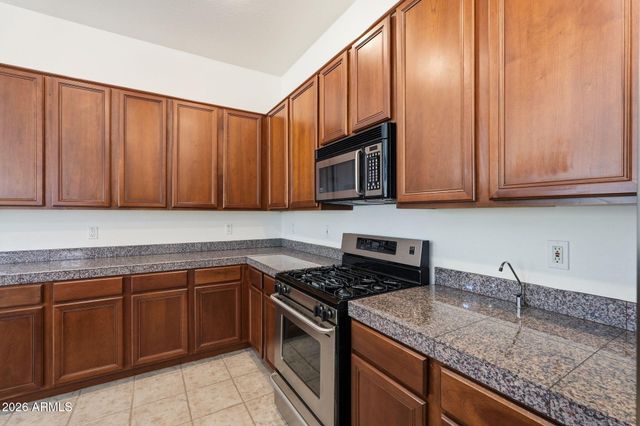 2015 W Olive Way, Chandler, AZ 85248