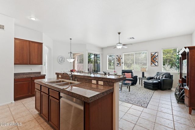 2015 W Olive Way, Chandler, AZ 85248