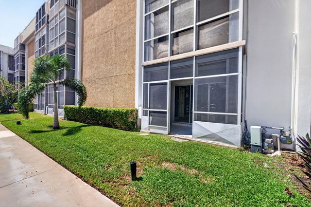 3040 NE 16th Avenue 110, Oakland Park, FL 33334