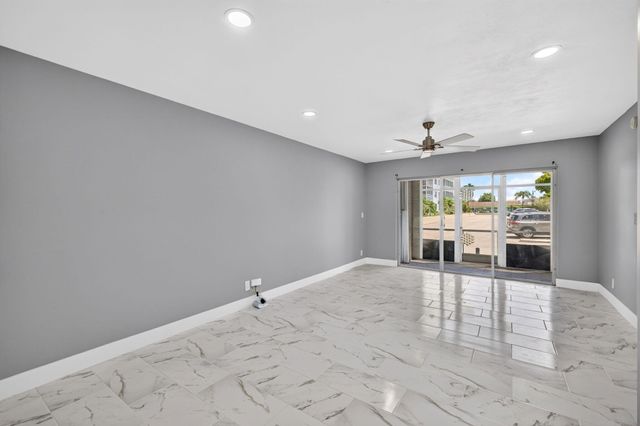 3040 NE 16th Avenue 110, Oakland Park, FL 33334
