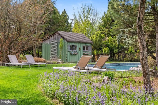65 COVERED BRIDGE RD, New Hope, PA 18938