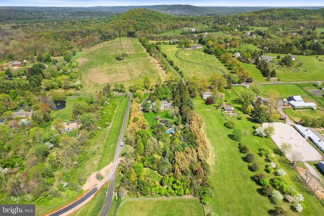 65 COVERED BRIDGE RD, New Hope, PA 18938