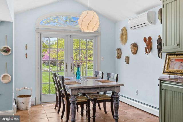 65 COVERED BRIDGE RD, New Hope, PA 18938