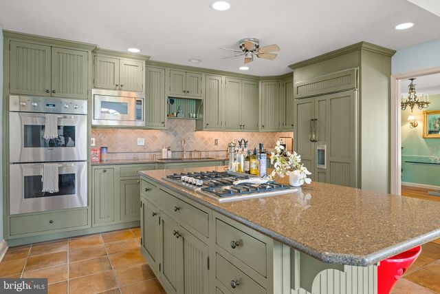 65 COVERED BRIDGE RD, New Hope, PA 18938