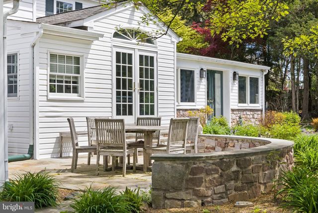 65 COVERED BRIDGE RD, New Hope, PA 18938