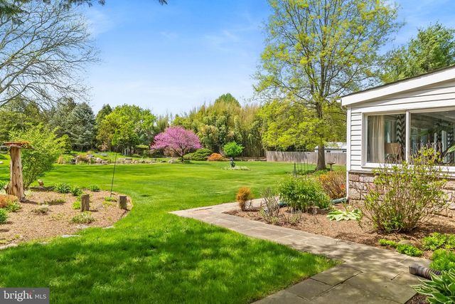 65 COVERED BRIDGE RD, New Hope, PA 18938