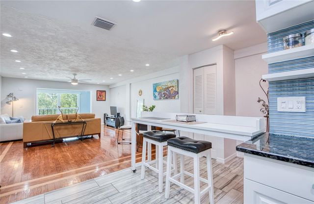 4681 1ST STREET NE 301, St Petersburg, FL 33703