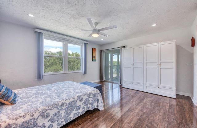 4681 1ST STREET NE 301, St Petersburg, FL 33703