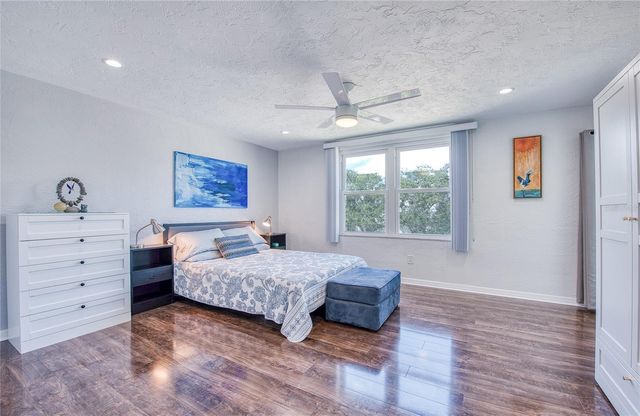 4681 1ST STREET NE 301, St Petersburg, FL 33703