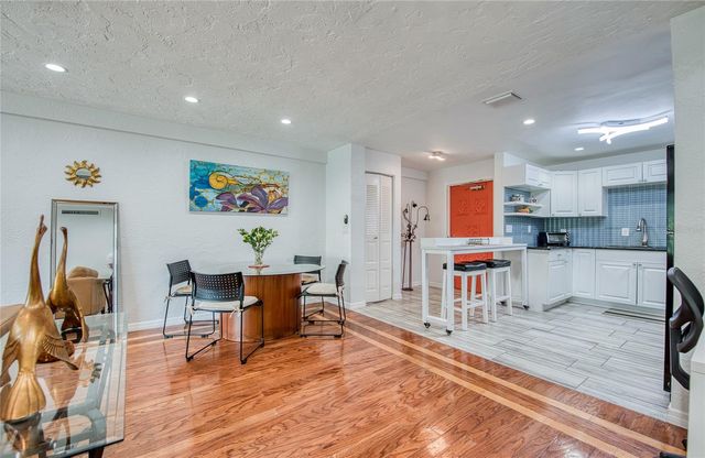 4681 1ST STREET NE 301, St Petersburg, FL 33703