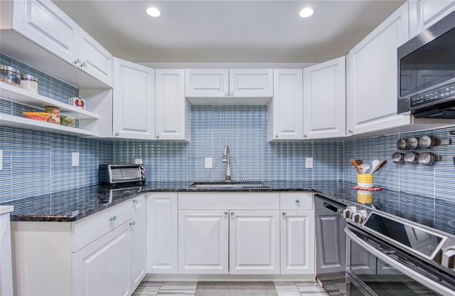 4681 1ST STREET NE 301, St Petersburg, FL 33703