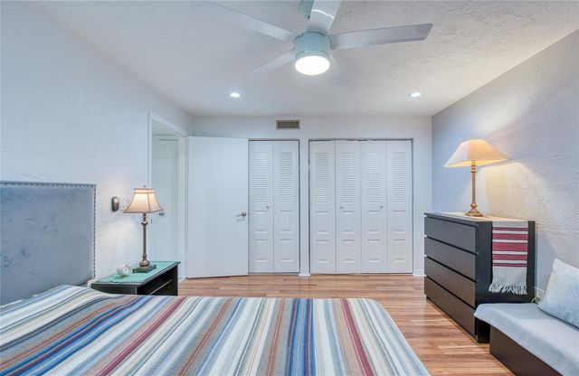 4681 1ST STREET NE 301, St Petersburg, FL 33703