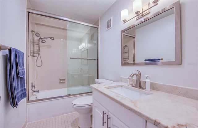 4681 1ST STREET NE 301, St Petersburg, FL 33703