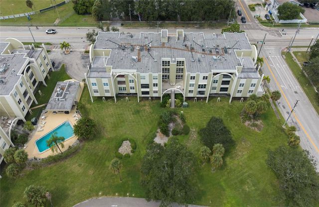 4681 1ST STREET NE 301, St Petersburg, FL 33703