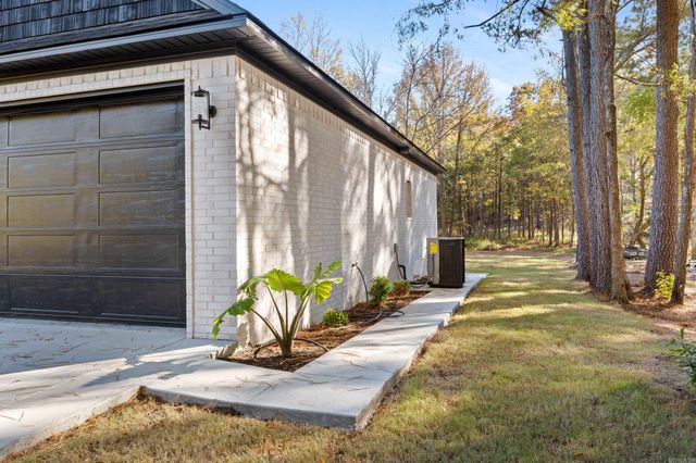 32 Hardin Lane, Conway, AR 72032