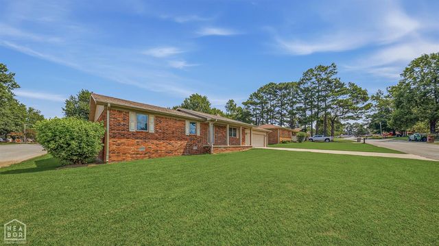 4505 Prince Dr, Paragould, AR 72450