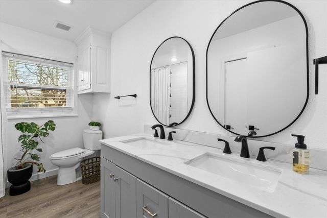 101 Olive Street A, Lone Oak, TX 75453