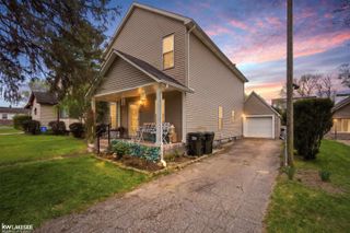 1439 Courtland Boulevard, Rochester Hills, MI 48307