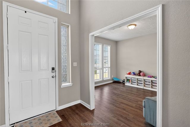 2001 Shimla Drive, Bryan, TX 77807
