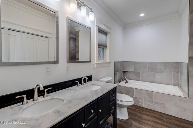 252 Handy Lane, Pass Christian, MS 39571