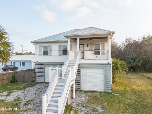 252 Handy Lane, Pass Christian, MS 39571