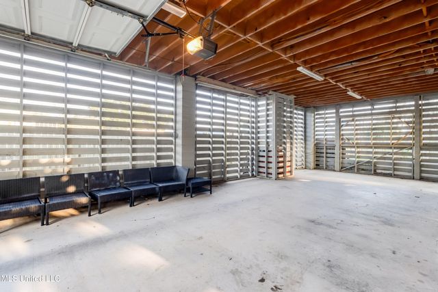 252 Handy Lane, Pass Christian, MS 39571