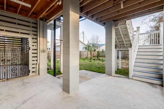 252 Handy Lane, Pass Christian, MS 39571