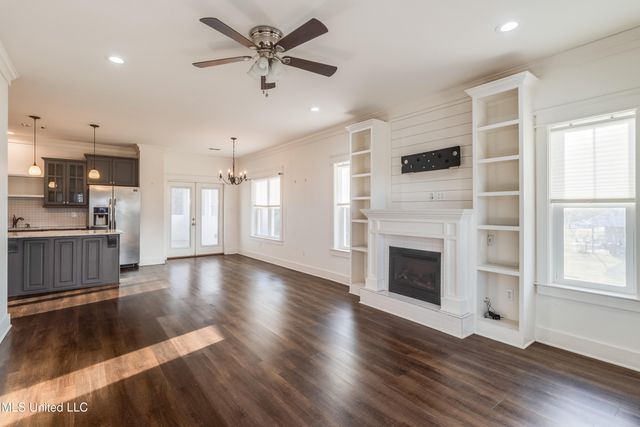 252 Handy Lane, Pass Christian, MS 39571