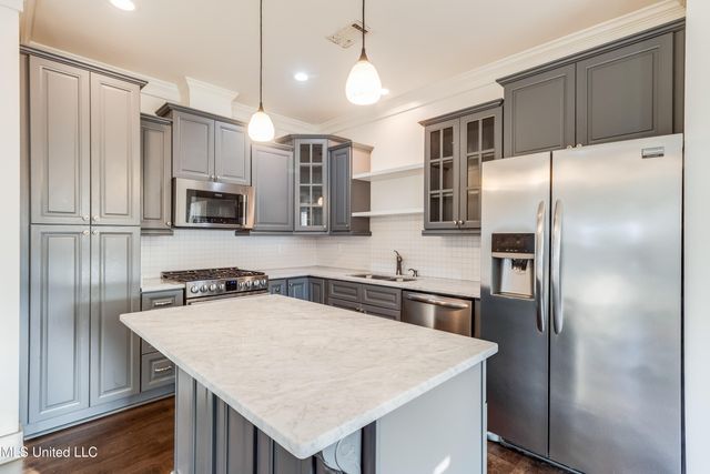 252 Handy Lane, Pass Christian, MS 39571