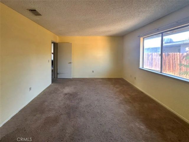 12765 Pocomoke Road, Apple Valley, CA 92308