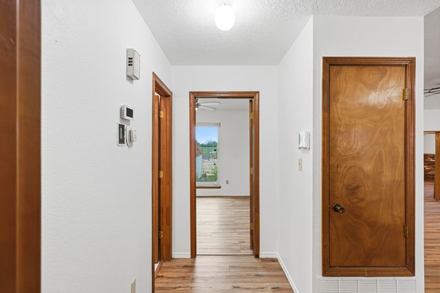 6 Sierra Vista Court, Peralta, NM 87042