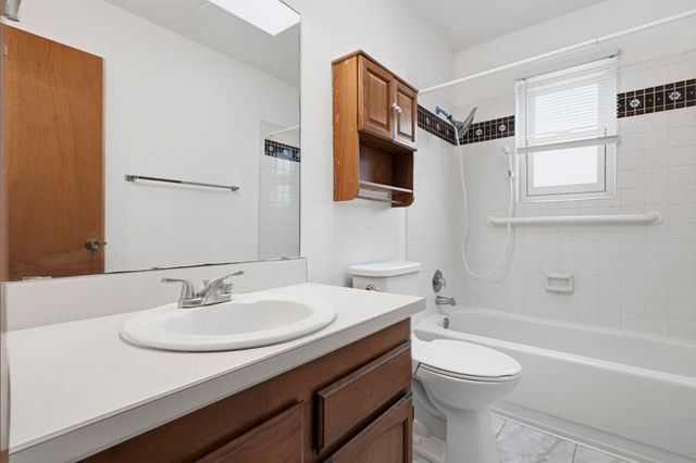 6 Sierra Vista Court, Peralta, NM 87042