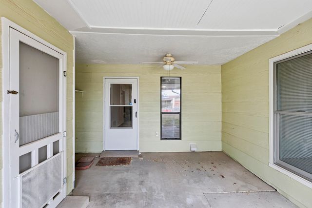 6 Sierra Vista Court, Peralta, NM 87042