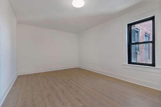 7666 Austin St Apt 5K, New York City, NY 11375