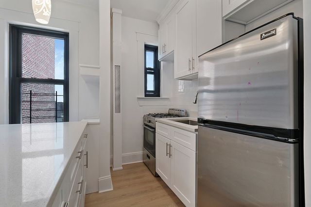 7666 Austin St Apt 5K, New York City, NY 11375